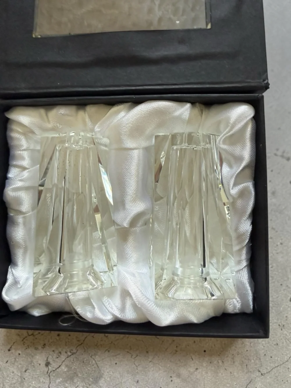 Oleg Cassini Crystal Salt and Pepper Shakers Set Long Facets NIB 126991